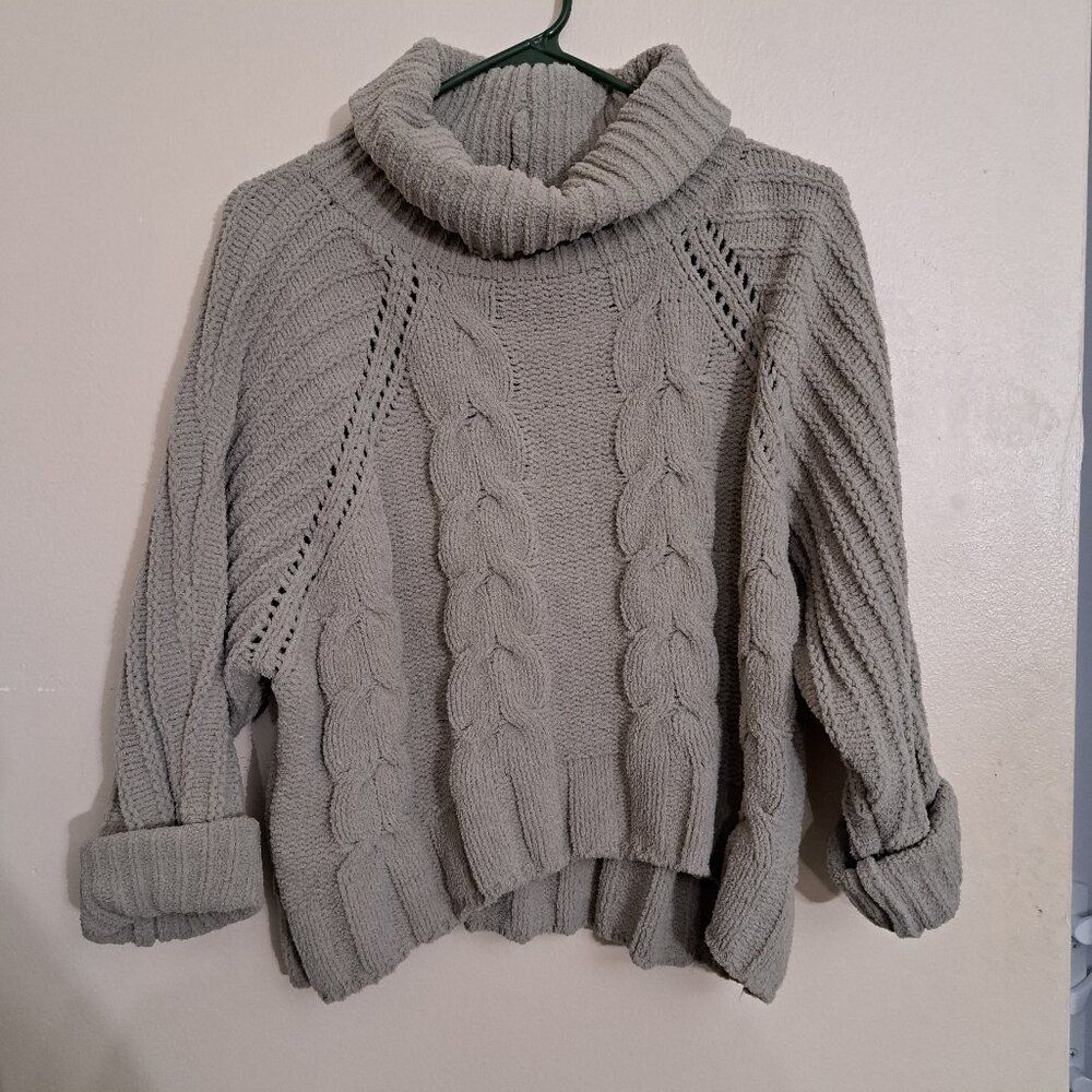 Moon & Madison Sage Cable Cowl Neck Sweater Womens Small Chunky Crop